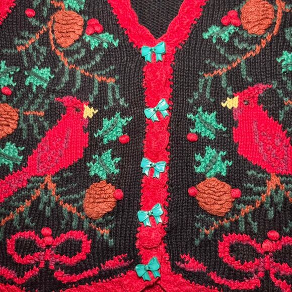 BellePointe Women’s Large Christmas Sweater Vest Black Red Cardinals Holiday - Picture 4 of 7